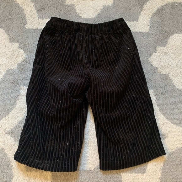 SPARKLY Black Velvet Set - Picture 7 of 8